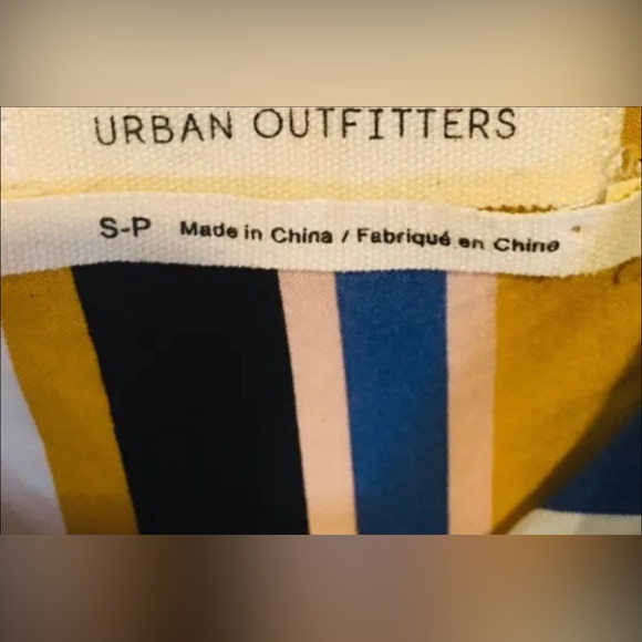 Urban Outfitters Tootsie Button-Down Cropped Jumpsuit - Picture 10 of 11